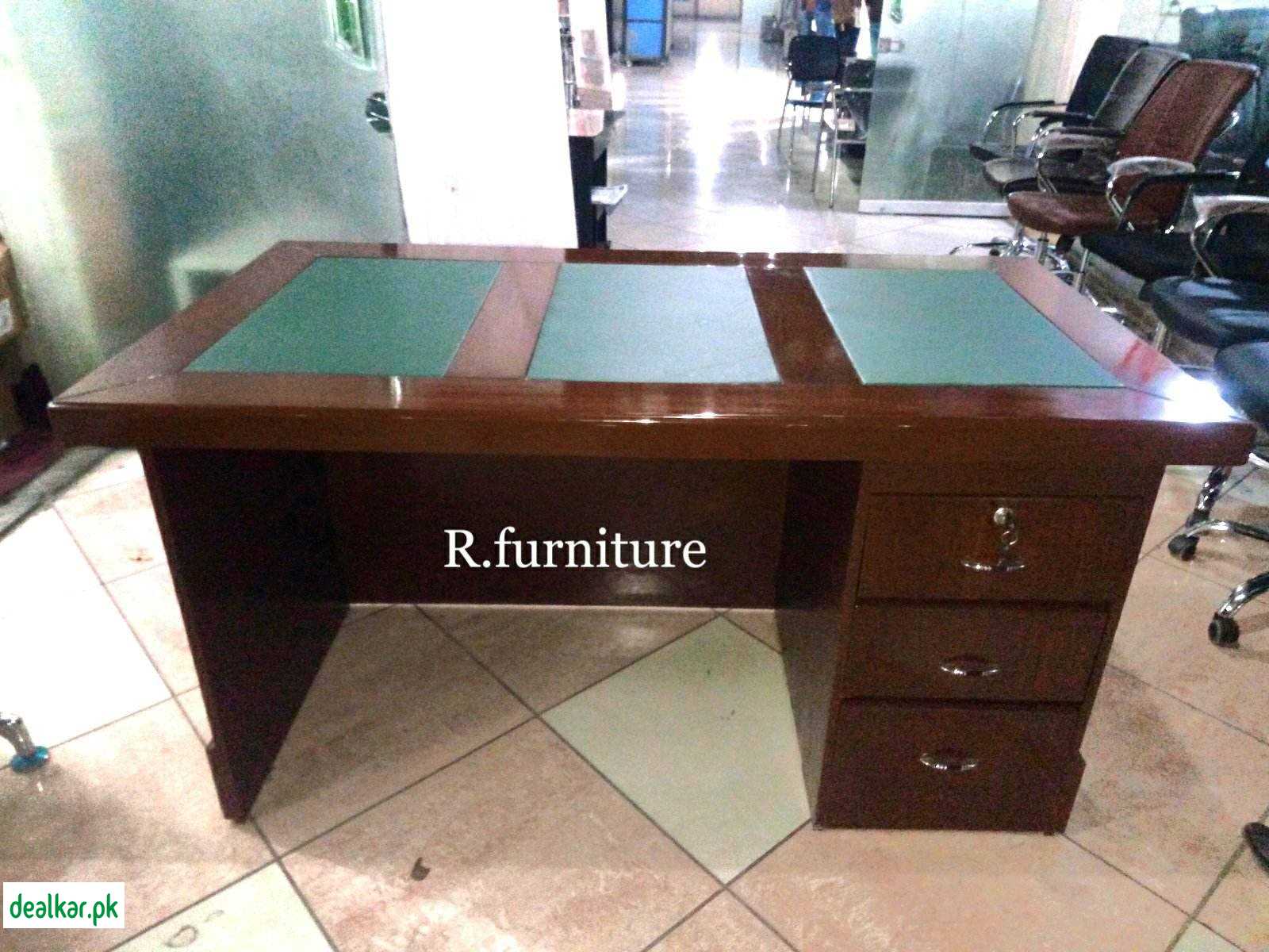 Executive office desk in Rawalpindi Islamabad Office Furniture