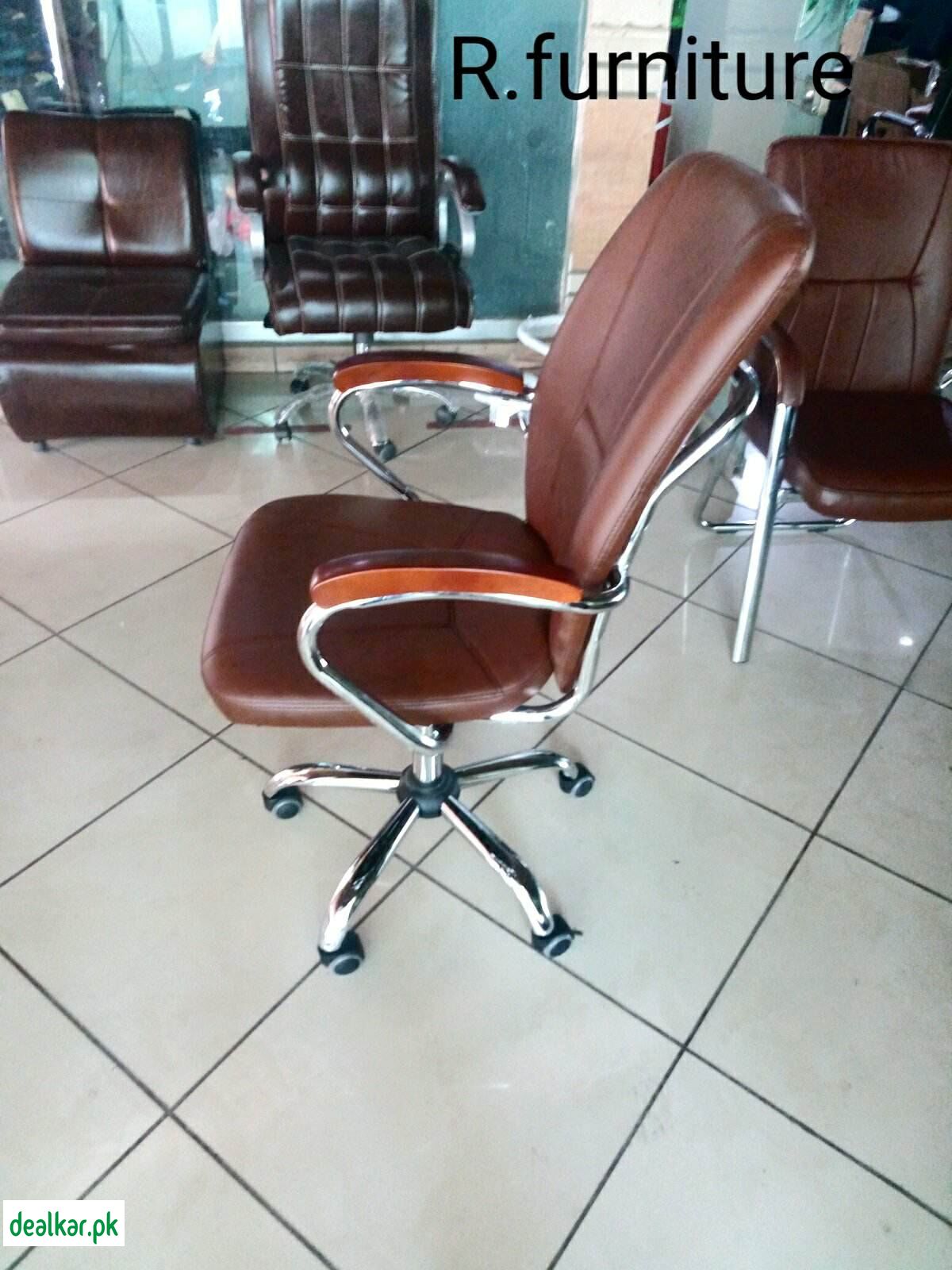 R311 Imported office chair in Rawalpindi Office Furniture