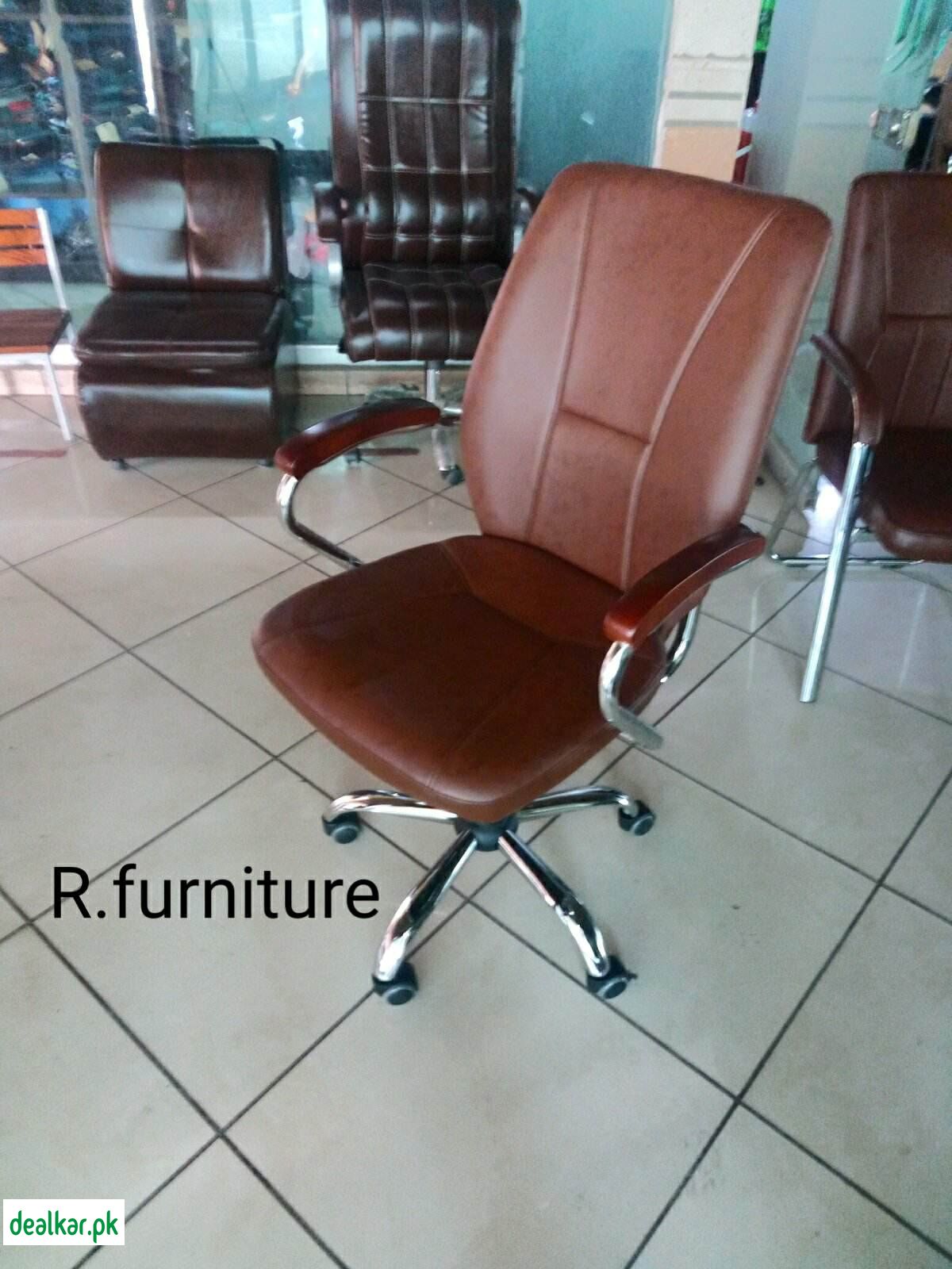 R311 Imported office chair in Rawalpindi Office Furniture